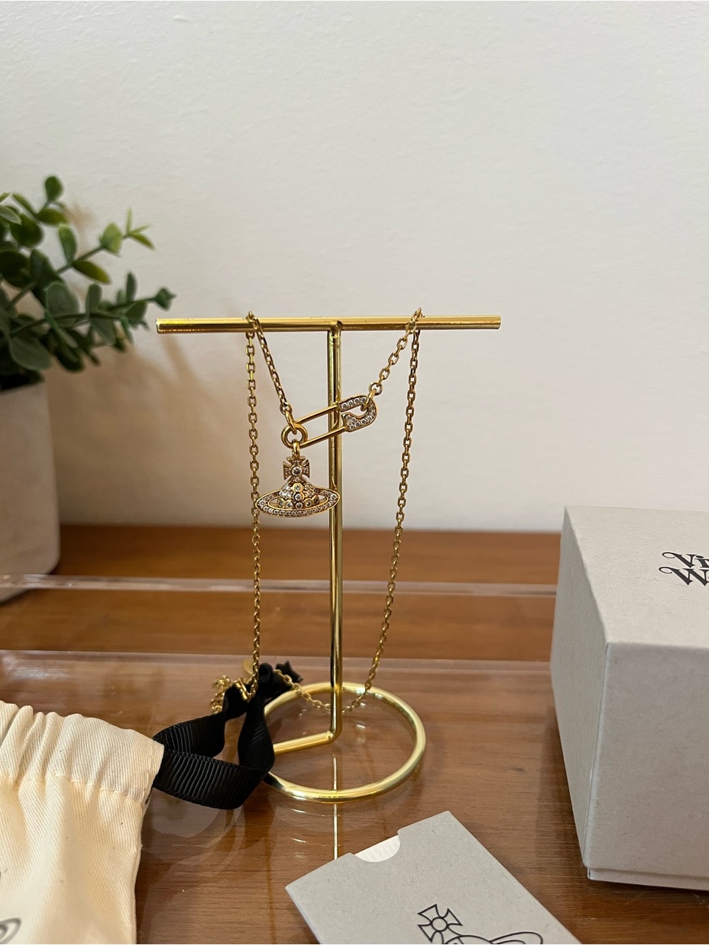 Vivienne Westwood Lucrece Pendant Necklace